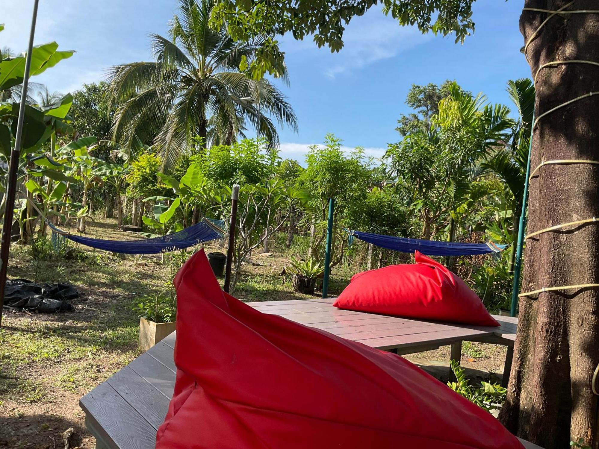 Wake Up @Lanta Hotel : Cafe Koh Lanta Exterior photo
