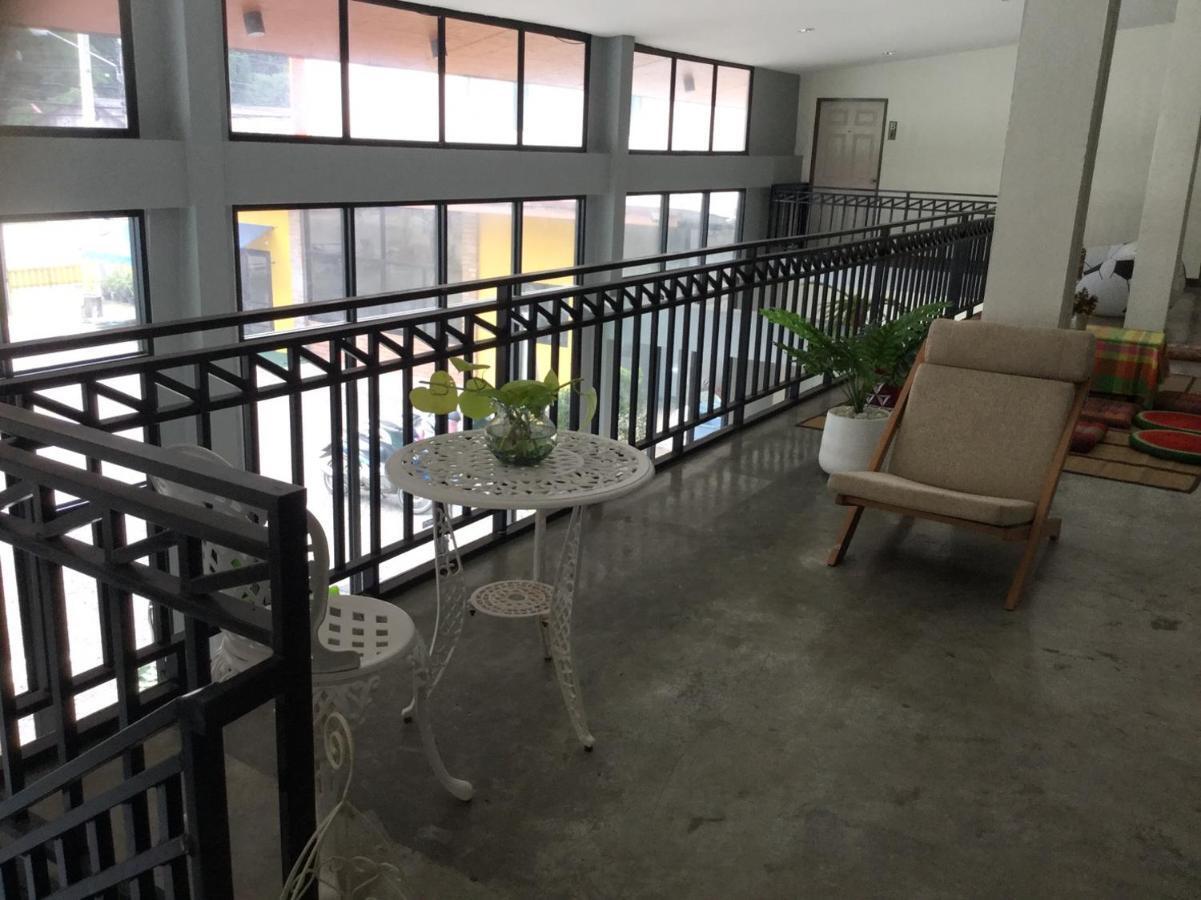 Wake Up @Lanta Hotel : Cafe Koh Lanta Exterior photo
